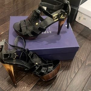 Stuart Weitzman -Timber / Blk/ Patent